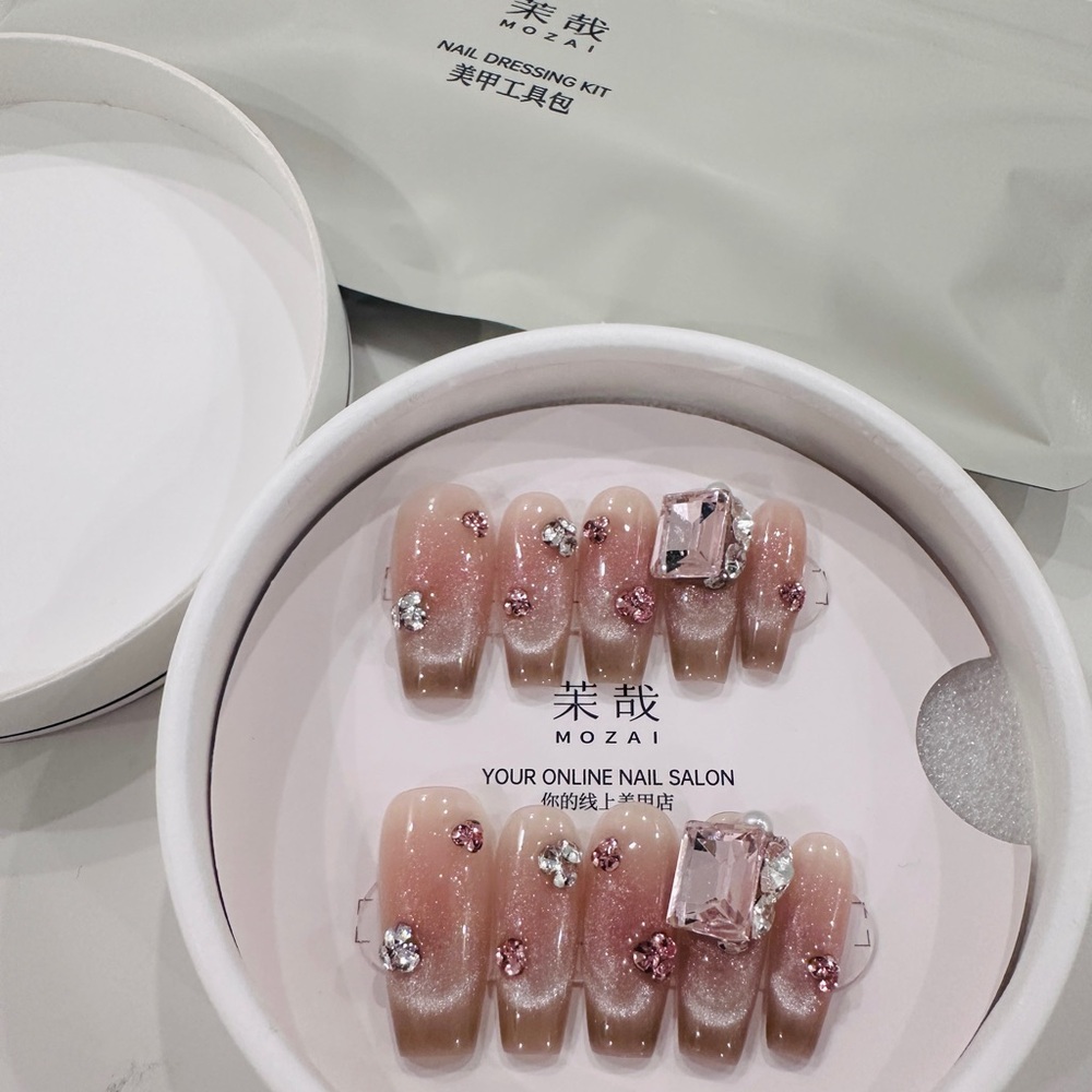 Nails tips